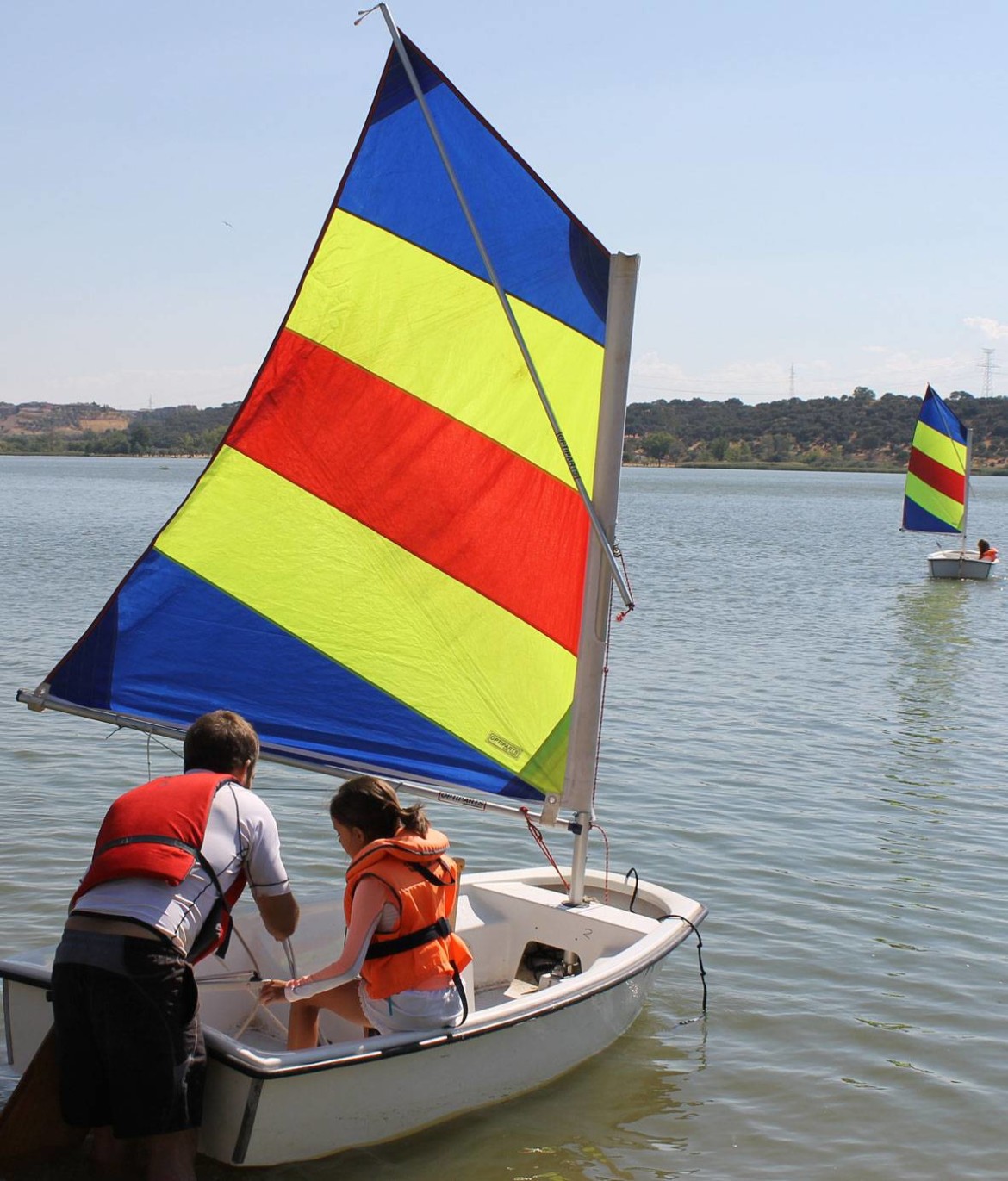 cursos-vela-niño-nautico-serranillos.jpg