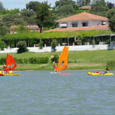 nautico-serranillos-actividades-acuaticas-pantano.jpg